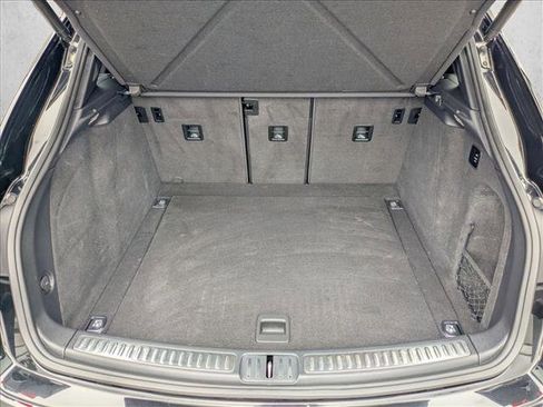 Used 2023 Porsche Macan S image 7