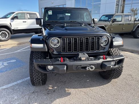 Used 2024 Jeep Wrangler Unlimited Rubicon image 9