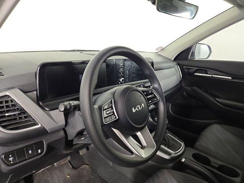 Used 2024 Kia Seltos LX AWD/4WD image 13
