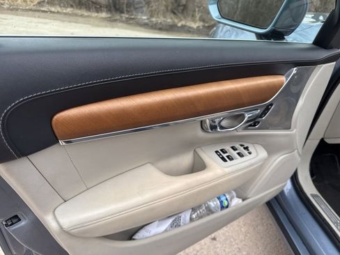 Used 2017 Volvo S90 T6 Inscription w/ Vision Package image 6