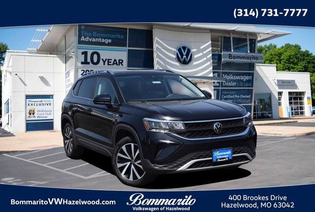 Certified 2023 Volkswagen Taos SE w/ Panoramic Sunroof Package AWD/4WD image 1