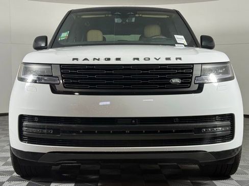 New 2025 Land Rover Range Rover Long Wheelbase SE image 11