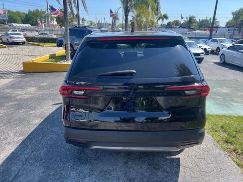 Used 2025 Toyota Grand Highlander AWD image 6