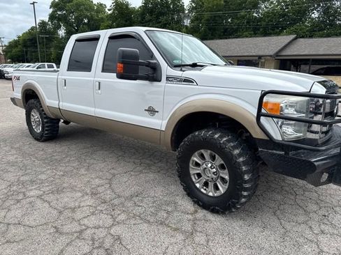 Used 2012 Ford F250 Lariat w/ Lariat Interior Pkg AWD/4WD image 3