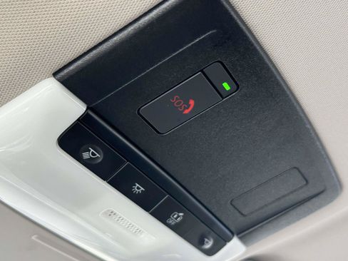 Used 2024 Nissan Altima 2.5 SR FWD image 11