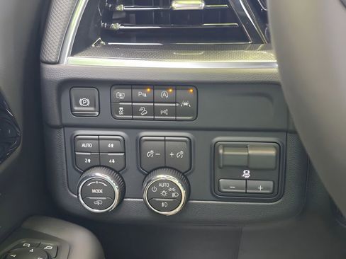 New 2026 Chevrolet Tahoe RST w/ RST Capability Package AWD/4WD image 26