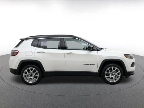 Used 2025 Jeep Compass Limited AWD/4WD image 14