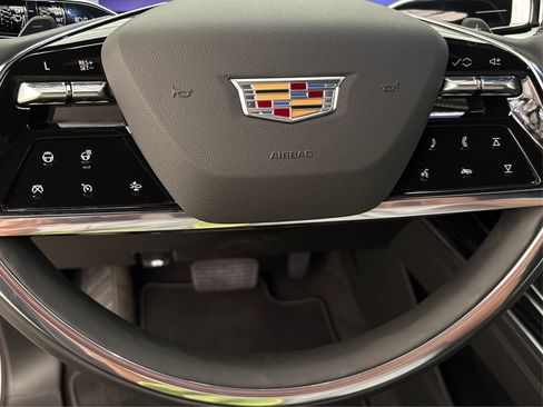 New 2025 Cadillac Escalade ESV Sport w/ Touring Package image 29