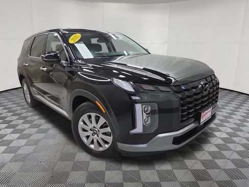 Used 2025 Hyundai Palisade SE AWD/4WD image 3