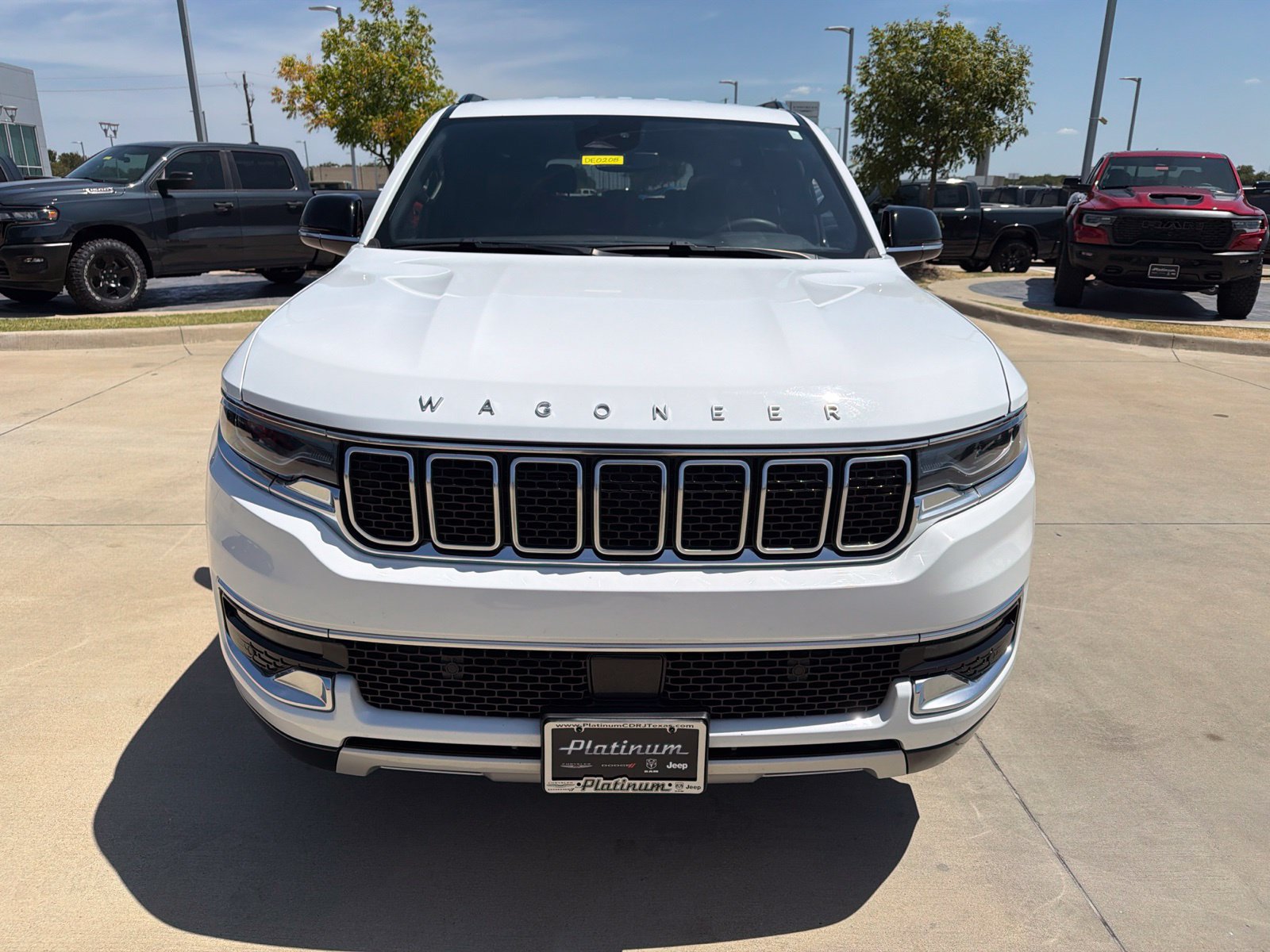 Used 2024 Jeep Wagoneer Series II w/ Flexible Seating Group RWD image 8