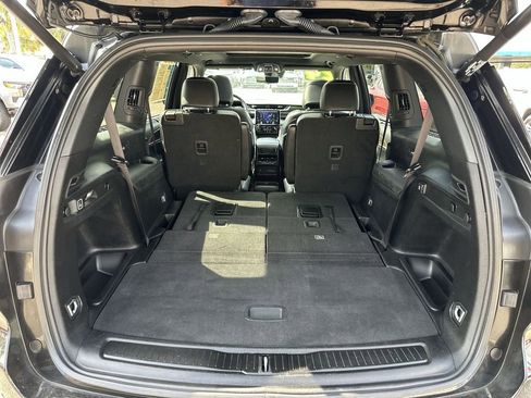 Used 2024 Jeep Grand Cherokee L Limited w/ Luxury Tech Group II image 32