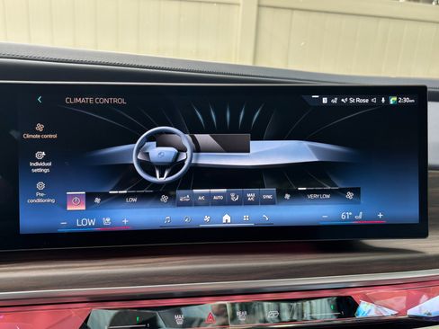 Used 2023 BMW i7 xDrive60 AWD/4WD image 46
