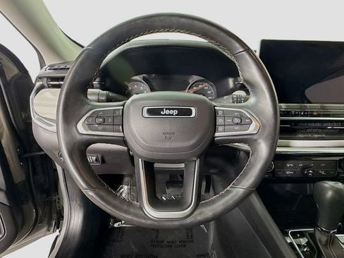 Used 2022 Jeep Compass Limited image 11