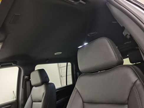 New 2026 Chevrolet Suburban LT image 19