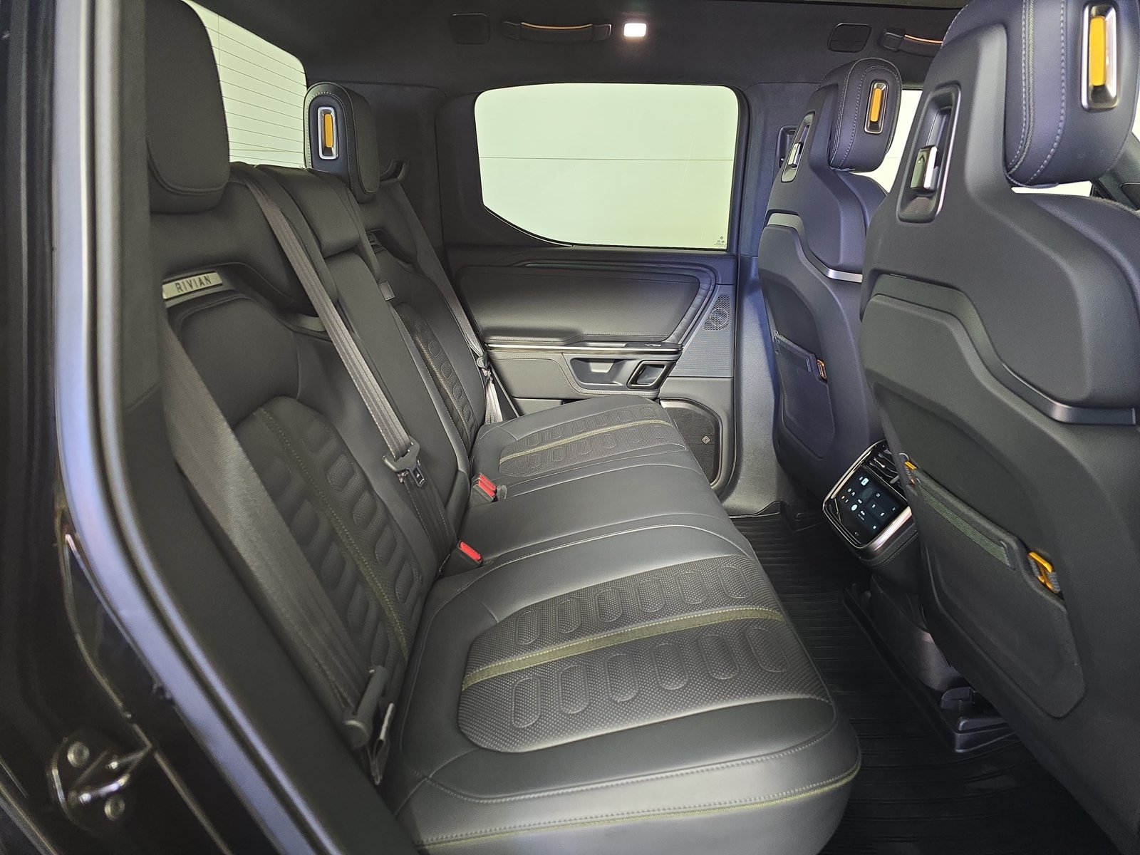 Used 2023 Rivian R1T Adventure Dual AWD/4WD image 22