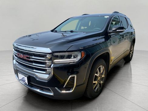 Used 2023 GMC Acadia SLE w/ Driver Convenience Package image 4