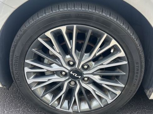 Used 2022 Kia Forte GT-Line FWD image 8