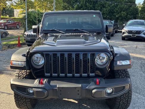 Used 2023 Jeep Gladiator Rubicon w/ Cold Weather Group AWD/4WD image 2
