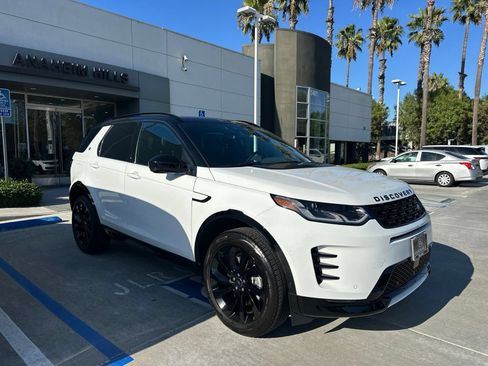 Certified 2025 Land Rover Discovery Sport Dynamic SE AWD/4WD image 2