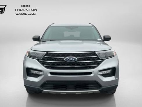 Used 2023 Ford Explorer XLT w/ Equipment Group 202A AWD/4WD image 8