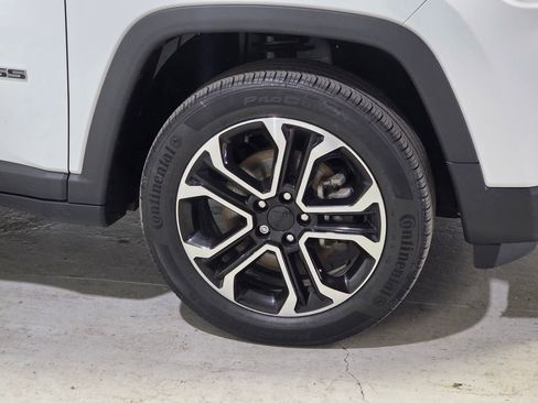 Certified 2022 Jeep Compass Limited AWD/4WD image 15