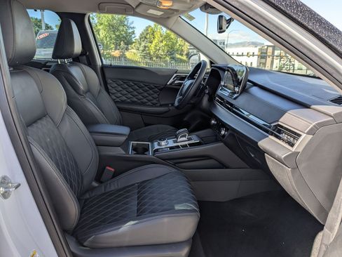 Used 2023 Mitsubishi Outlander SEL AWD/4WD image 29
