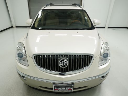 Used 2009 Buick Enclave CXL w/ Entertainment Package #3 FWD image 2