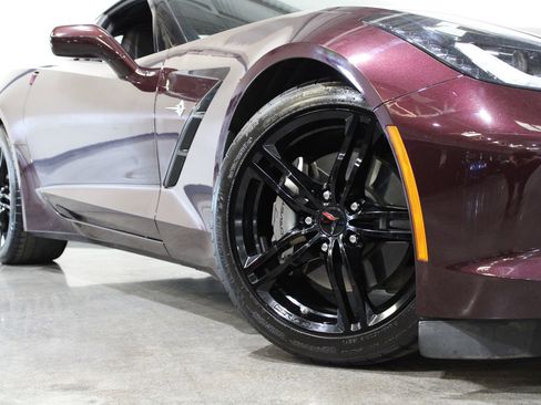 Used 2017 Chevrolet Corvette Stingray Coupe w/ 1LT image 3