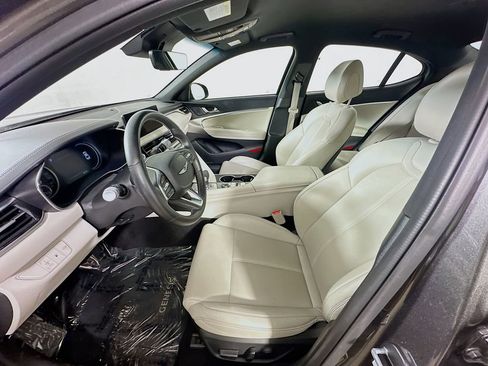 Used 2025 Genesis G70 2.5T RWD image 15