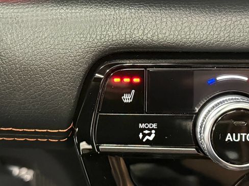 Used 2023 Honda Pilot TrailSport image 29