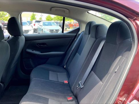 Used 2025 Nissan Sentra SV FWD image 11