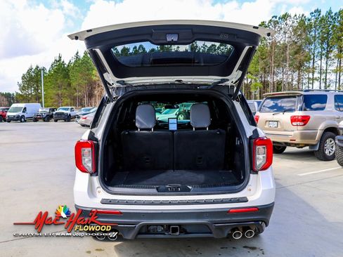 Used 2023 Ford Explorer ST w/ Equipment Group 401A image 8