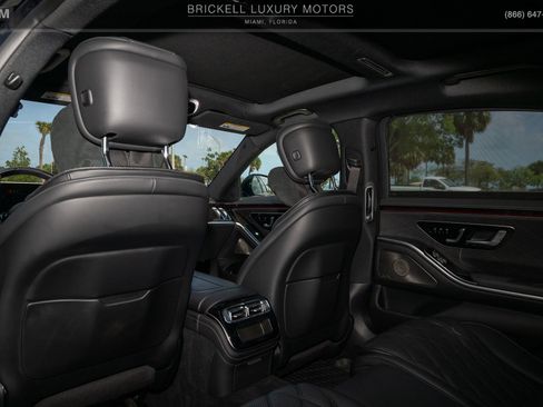 Used 2024 Mercedes-Benz S 580 4MATIC Sedan w/ AMG Line image 16