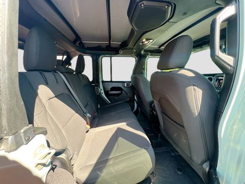 Used 2023 Jeep Wrangler Unlimited w/ Cold Weather Group image 30