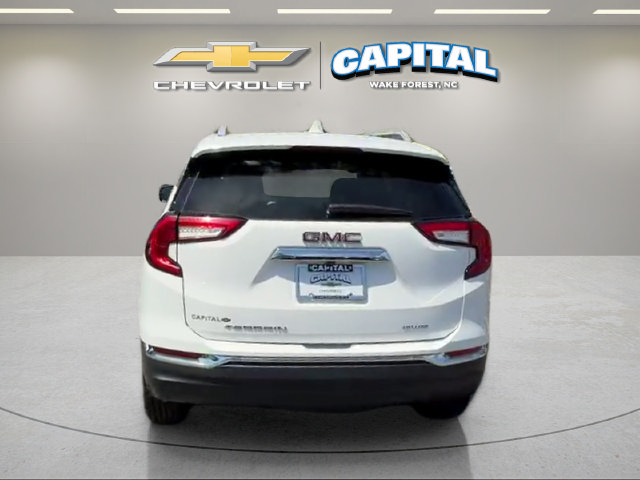 Used 2024 GMC Terrain SLT AWD/4WD image 5