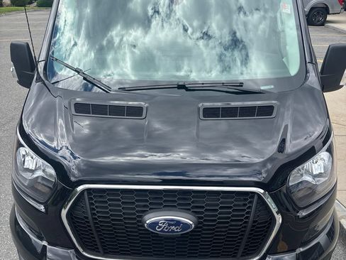 Used 2025 Ford Transit 350 XLT RWD image 8