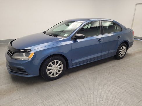 Used 2015 Volkswagen Jetta S image 2