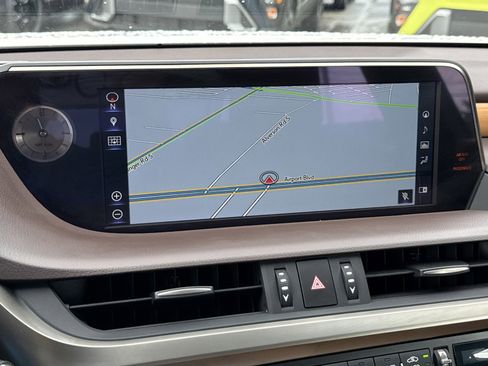 Used 2019 Lexus ES 350 Ultra Luxury FWD image 27