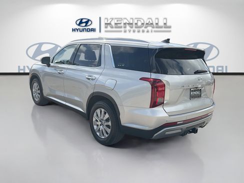 Used 2025 Hyundai Palisade SEL FWD image 4