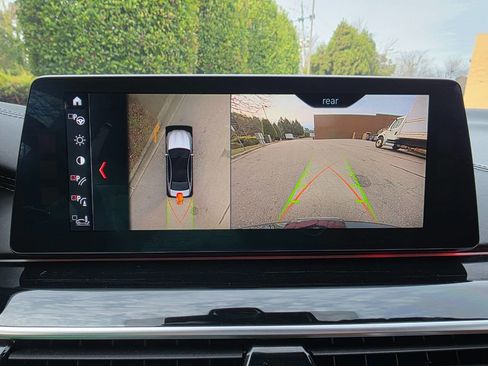 Used 2018 BMW M5 image 29