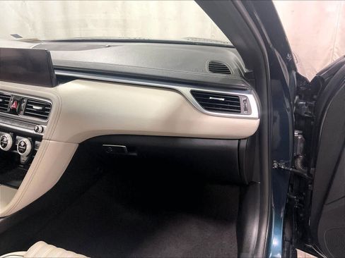 Used 2023 Genesis G70 2.0T w/ Sport Prestige Package image 13