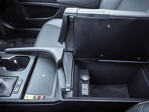 Used 2025 Lexus ES 300h w/ Premium Package image 17