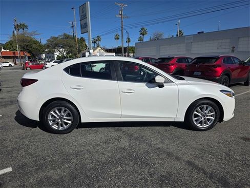 Used 2018 MAZDA MAZDA3 Sport w/ Preferred Equipment Package image 3
