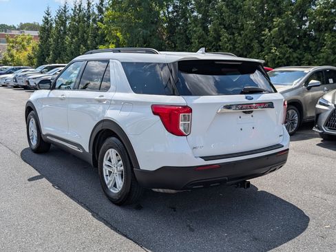 Used 2020 Ford Explorer XLT image 5