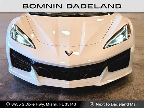 Used 2025 Chevrolet Corvette Z06 image 12