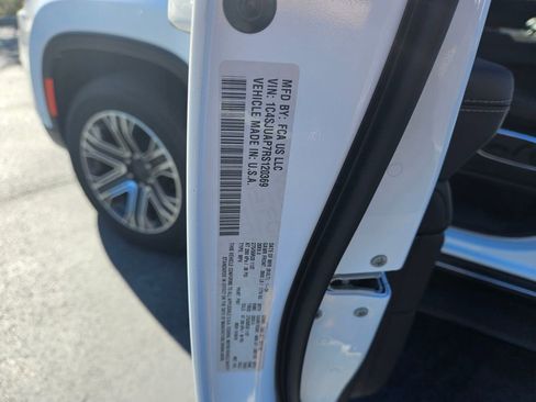 New 2024 Jeep Wagoneer 2WD w/ Premium Group I image 14