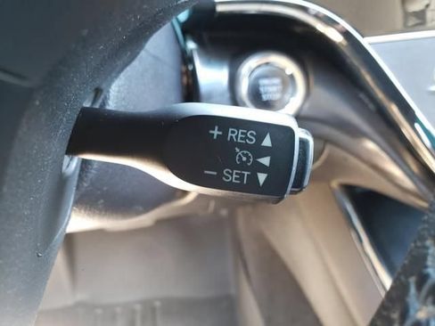 Used 2016 Toyota Avalon XLE FWD image 20