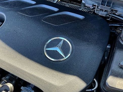 Certified 2025 Mercedes-Benz GLA 250 4MATIC image 33