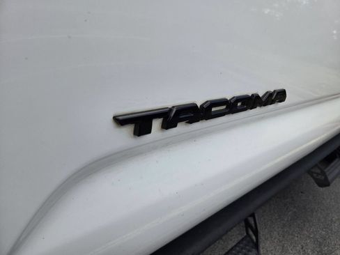 Used 2023 Toyota Tacoma SR5 w/ Technology Package RWD image 5