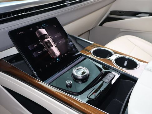 Certified 2025 Cadillac Escalade Sport Platinum RWD image 27